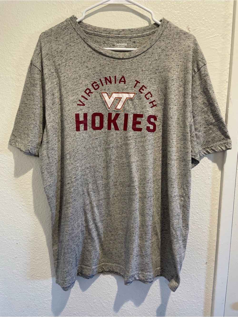 Captivating Apparel Virginia Tech Hokies VT Men's XL Gray Graphic T-Shirt